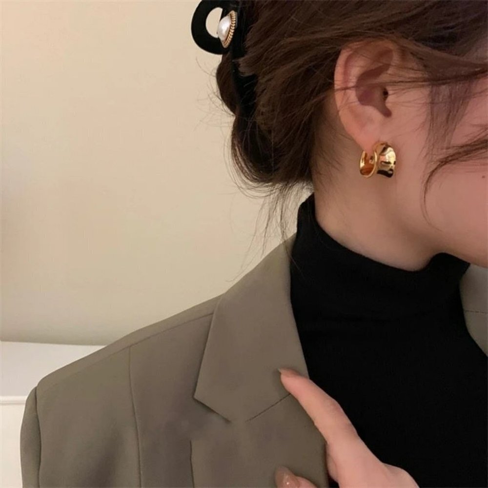 Irregular Metal Circle Hoop Earrings For Women - Picture 2 of 7